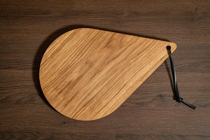 
                  
                    Load image into Gallery viewer, oak wood serving board, beautiful and functional design
                  
                