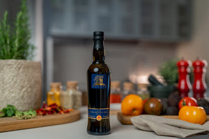 
                  
                    Load image into Gallery viewer, Extra virgin olive oil - Collina di brindisa in the kitchen
                  
                