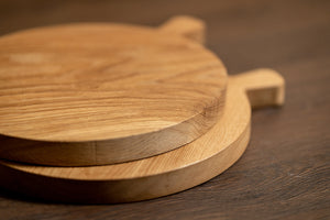 
                  
                    Load image into Gallery viewer, 2 pieces of solid oak wood serving board with handle
                  
                