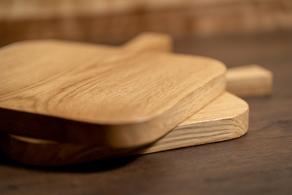 
                  
                    Load image into Gallery viewer, two pieces of wooden cutting and serving board, made of oak
                  
                